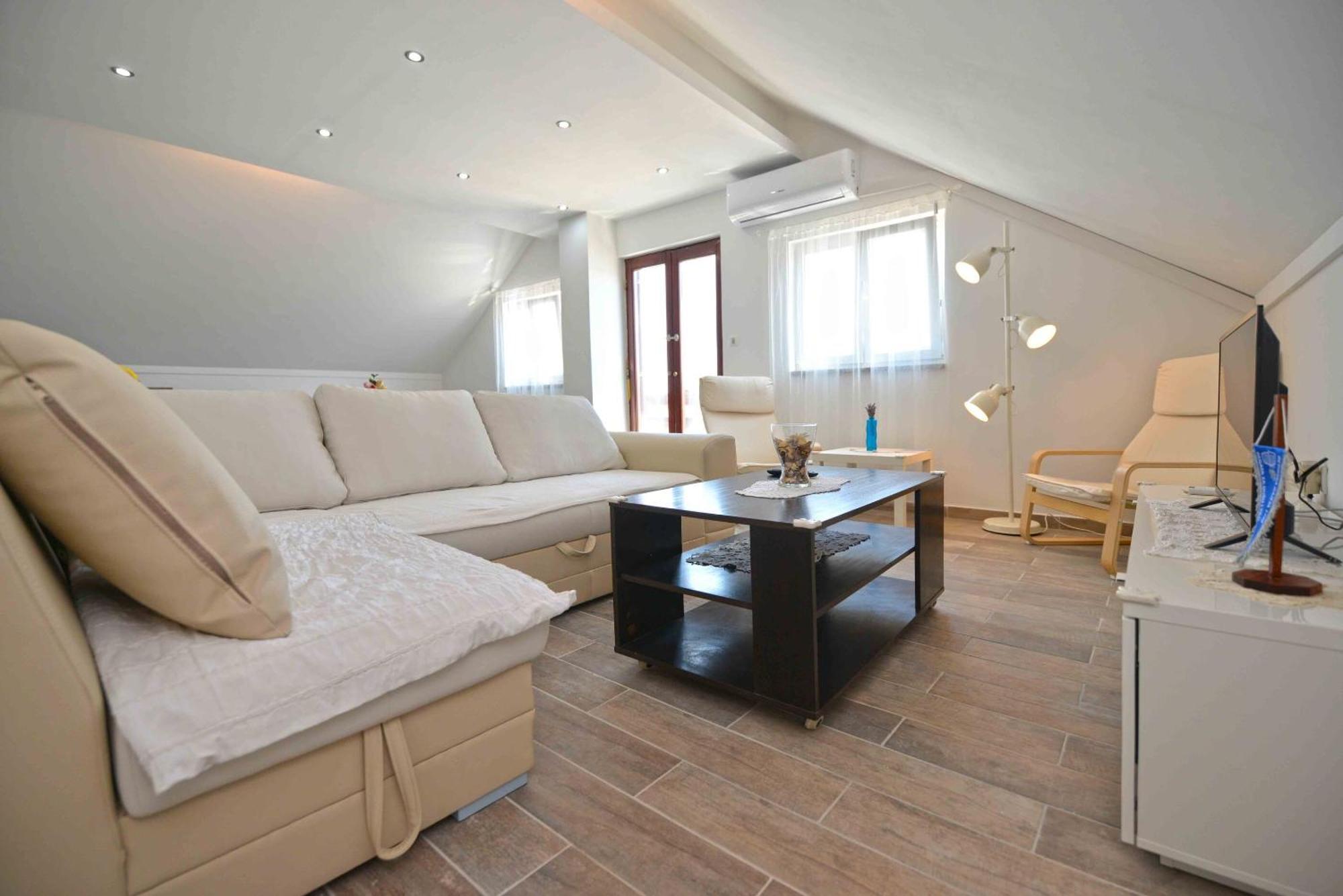 Apartments Mili - Near The Sea And The Centar Of Place 贝蒂纳 外观 照片