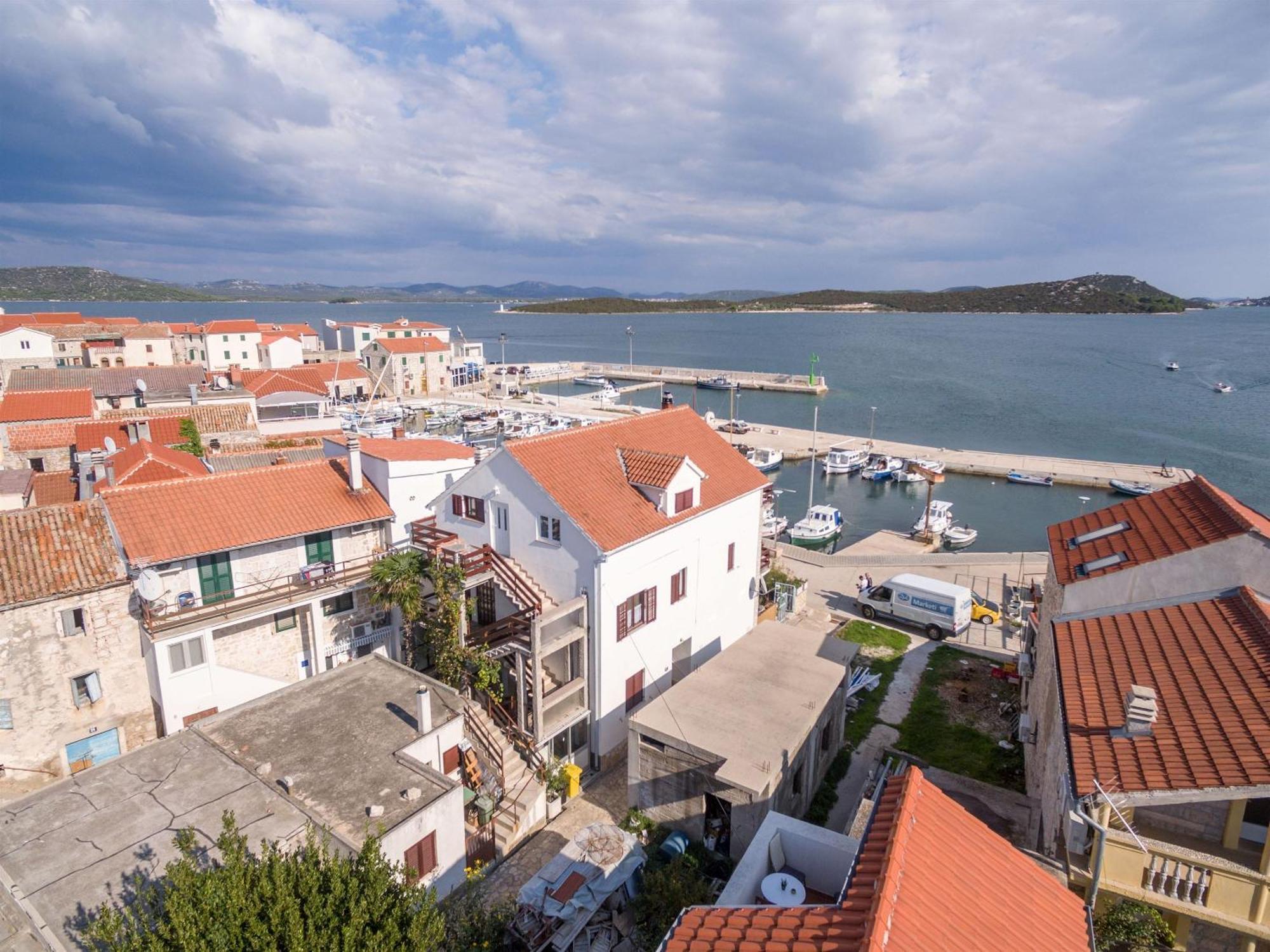 Apartments Mili - Near The Sea And The Centar Of Place 贝蒂纳 外观 照片